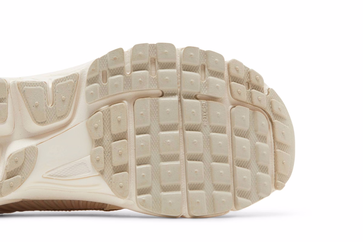 (Women) Nike Air Zoom Vomero 5 'Sail Light Orewood Brown'