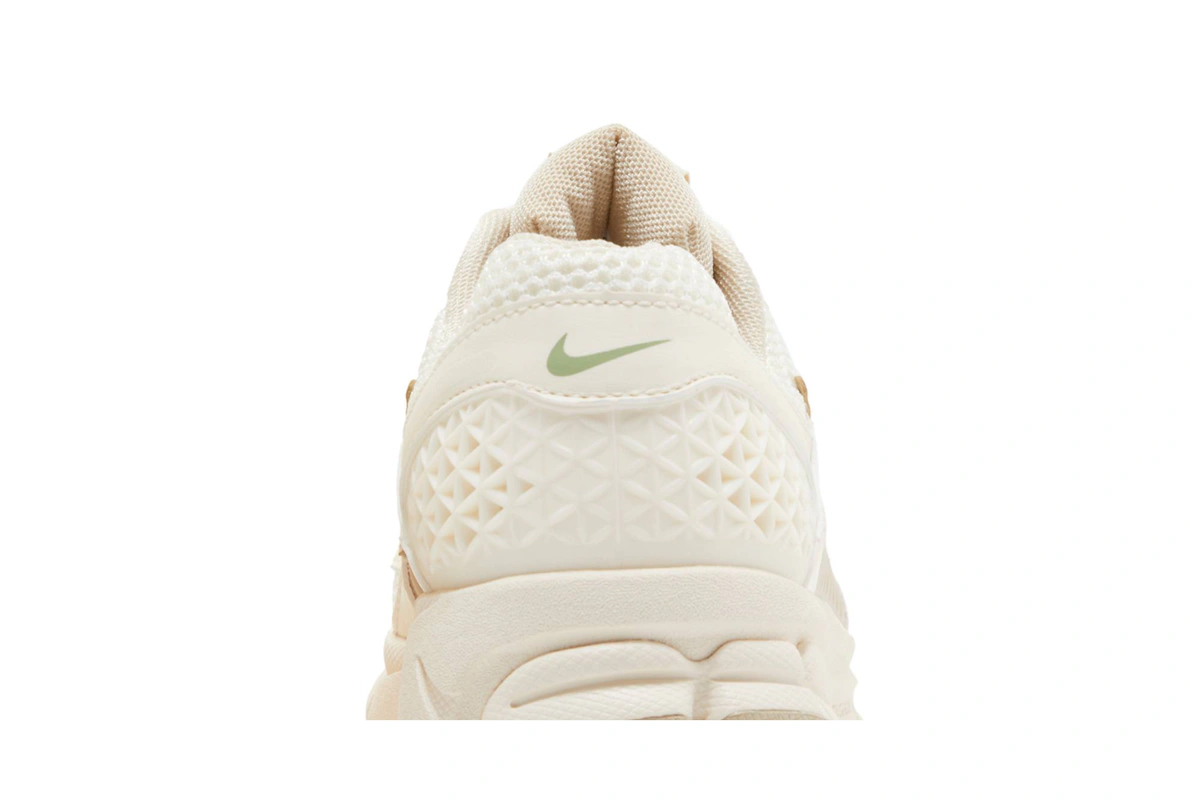 (Women) Nike Air Zoom Vomero 5 'Sail Light Orewood Brown'