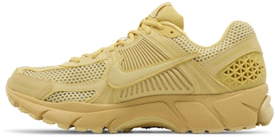 (W) 耐克Air Zoom Vomero 5 '土星金' FQ7079-700 Lookbook (W) 耐克Air Zoom Vomero 5 '土星金' FQ7079-700