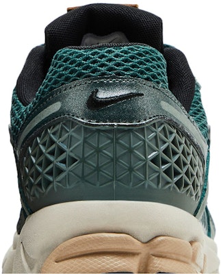 (W) Nike Air Zoom Vomero 5 'Verde Vintage' FN6742-300 Sizing (W) Nike Air Zoom Vomero 5 'Verde Vintage' FN6742-300