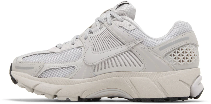 (W) Nike Air Zoom Vomero 5 'Putih Abu-Abu' FQ7079-100 Shop (W) Nike Air Zoom Vomero 5 'Putih Abu-Abu' FQ7079-100
