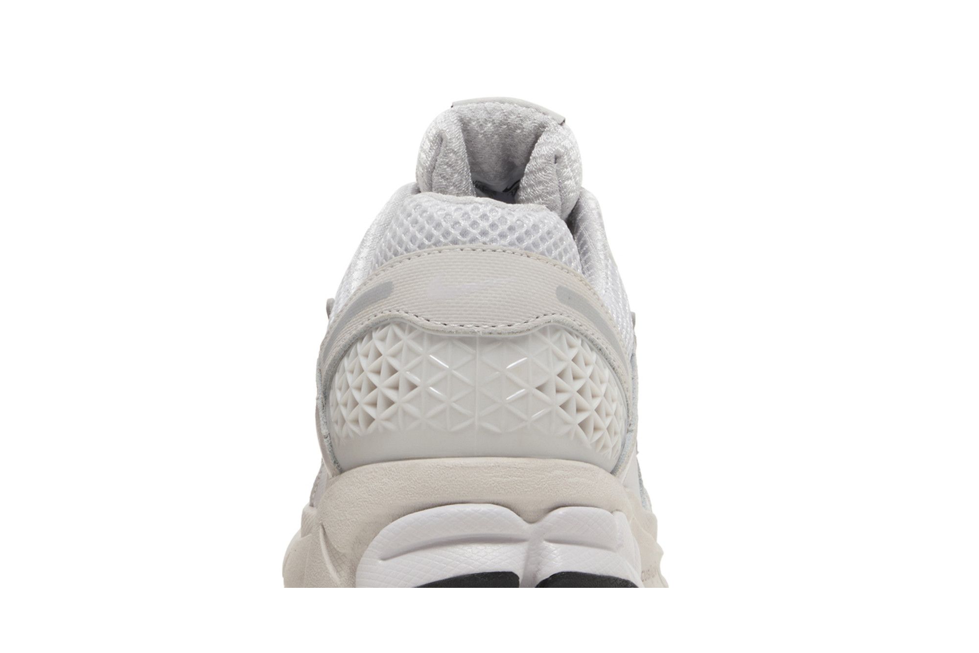 Cheap (W) Nike Air Zoom Vomero 5 'Putih Abu-Abu' FQ7079-100