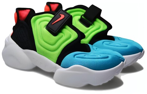 女性款耐吉Aqua Rift「Blue Fury Green Strike」CW7164-400 Lookbook 女性款耐吉Aqua Rift「Blue Fury Green Strike」CW7164-400