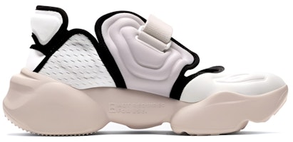 (W) ナイキ アクア リフト "サミットホワイト" BQ4797-100 Order (W) ナイキ アクア リフト "サミットホワイト" BQ4797-100