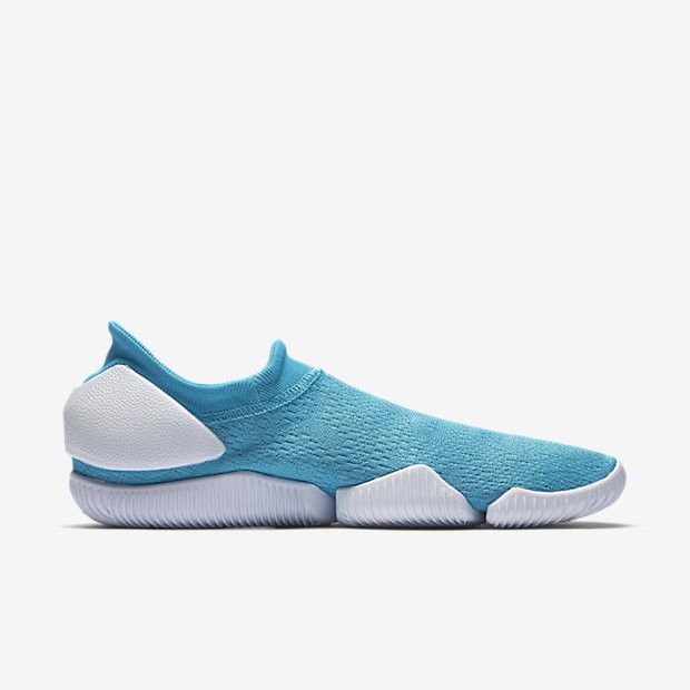Lookbook (W) Nike Aqua Sock 360 Sneakers 902778-400