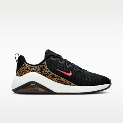 (W) Nike Bella 7 Hitam/British Khaki/Multicolor/Fusion Merah IV5683-001 Lookbook (W) Nike Bella 7 Hitam/British Khaki/Multicolor/Fusion Merah IV5683-001