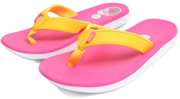 Nike Bella Kai 懶人輕便舒適人字拖鞋 女鞋 粉黃色 Lookbook Nike Bella Kai 懶人輕便舒適人字拖鞋 女鞋 粉黃色