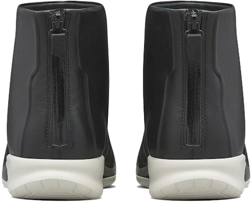 (W) Bota Nike Benassi Lux 'Negra' 819683-001 Lookbook (W) Bota Nike Benassi Lux 'Negra' 819683-001