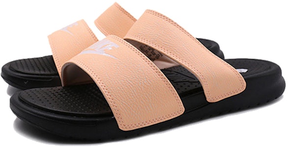 (W) Nike Benassi Duo Ultra Slide Hitam/Merah Jambu (W) 819717-802 Lookbook (W) Nike Benassi Duo Ultra Slide Hitam/Merah Jambu (W) 819717-802