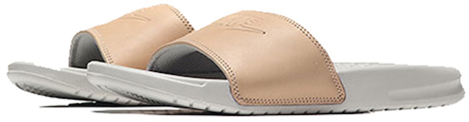 (W) 나이키 베나시 JDI BP '바게타 탄' 샌들 AO4642-200 Lookbook (W) 나이키 베나시 JDI BP '바게타 탄' 샌들 AO4642-200