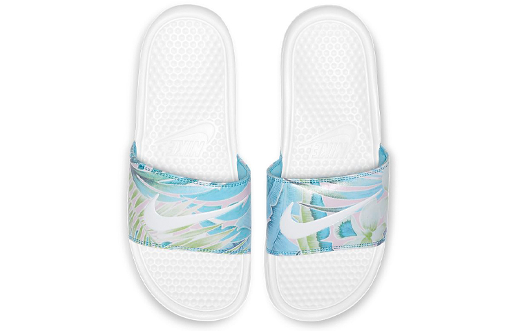 Lookbook Nike Benassi JDI 花卉 時尚運動拖鞋 女款 白藍