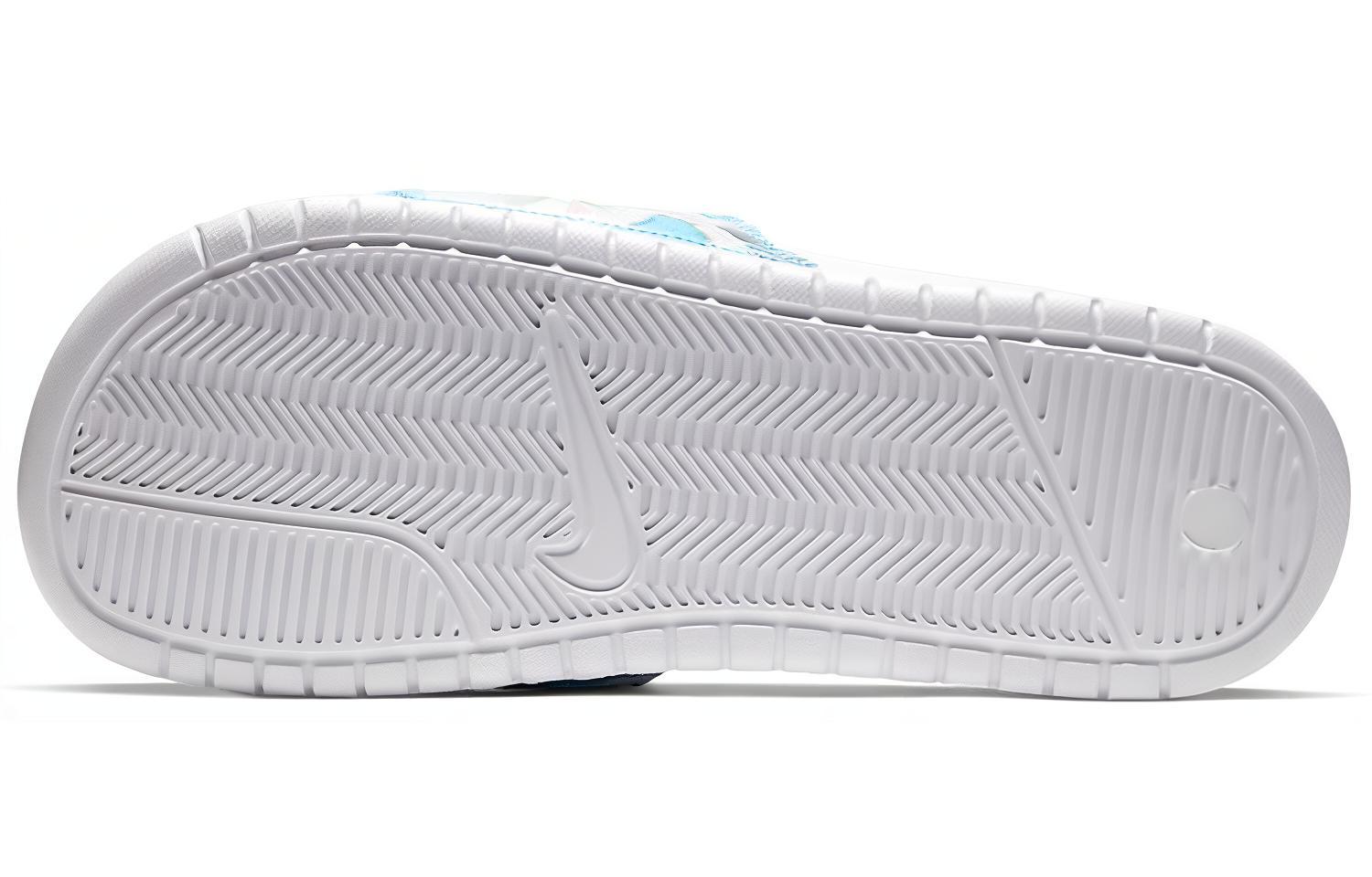 Shop Nike Benassi JDI 花卉 時尚運動拖鞋 女款 白藍