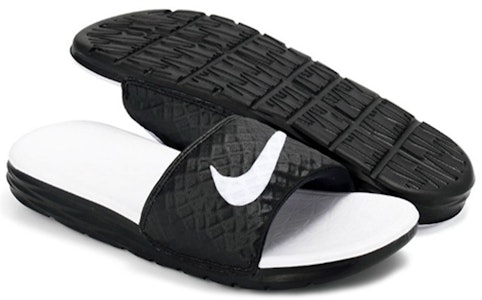 (W) ナイキ ベナッシ ソーラーソフト "ブラック" 705475-010 Lookbook (W) ナイキ ベナッシ ソーラーソフト "ブラック" 705475-010