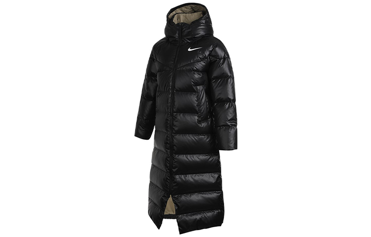 Shop (W) Nike 黑色長版連帽羽絨外套 CU5821-010