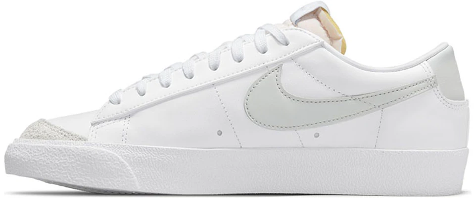 (W) Nike Blazer '77 Sepatu Rendah Putih/Abu-abu DC4769-100 Buy (W) Nike Blazer '77 Sepatu Rendah Putih/Abu-abu DC4769-100