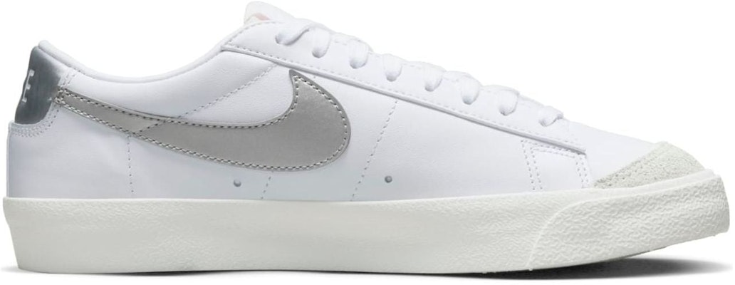 (W) Nike Blazer Low '77 'Putih Perak Metalik' DC4769-113 Order (W) Nike Blazer Low '77 'Putih Perak Metalik' DC4769-113