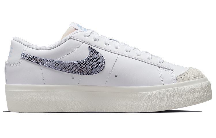 Order (W) Nike Blazer Low '77 Platform Wanita DV6978-100