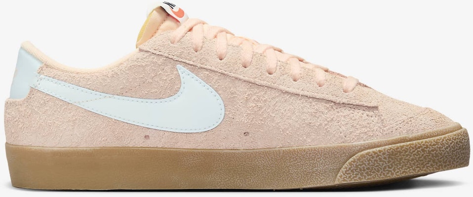 (W) Nike Blazer Low '77 Vintage 'Crimson Tint Gum' Sepatu Retro Oranye Coklat FQ8060-800 Lookbook (W) Nike Blazer Low '77 Vintage 'Crimson Tint Gum' Sepatu Retro Oranye Coklat FQ8060-800
