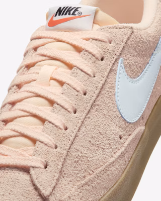 (W) Nike Blazer Low '77 Vintage 'Crimson Tint Gum' - Merah Jambu Gum FQ8060-800 Sizing (W) Nike Blazer Low '77 Vintage 'Crimson Tint Gum' - Merah Jambu Gum FQ8060-800