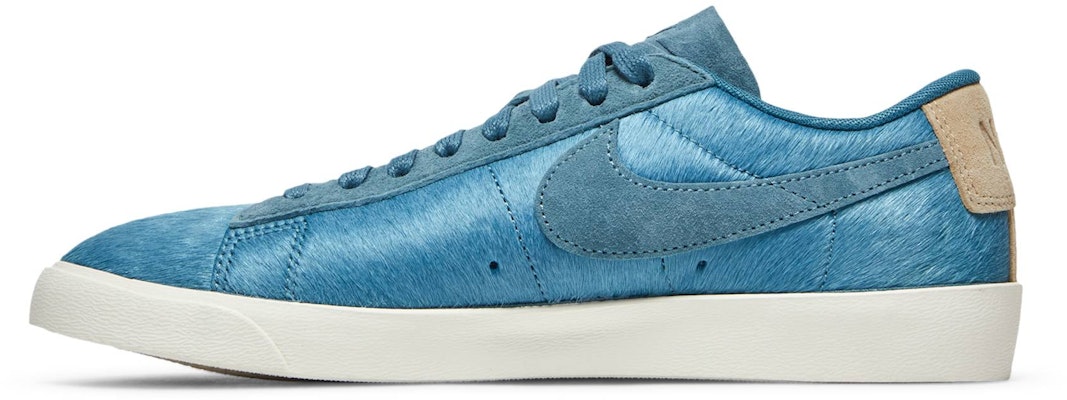 (Women) Nike Blazer Low LX 'Fashion Week' AA2017-001 Lookbook (Women) Nike Blazer Low LX 'Fashion Week' AA2017-001