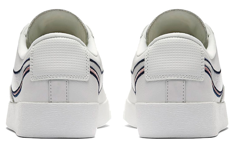 Shop Nike Blazer Low LX 低幫 板鞋 女款 白