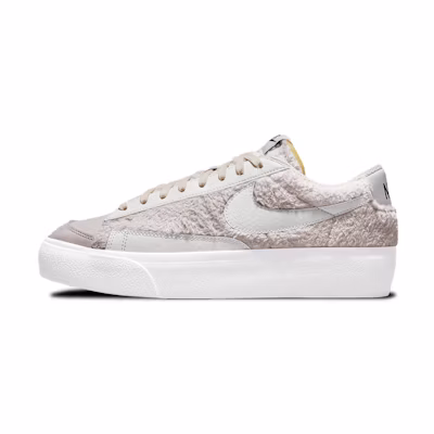 (W) Nike Blazer Low Platform 'Light Bone'