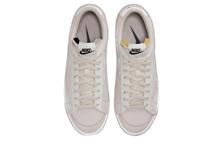 Shop (W) Nike Blazer Low Platform ''Light Bone'' Scarpe da Ginnastica DO6715-001