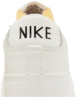 (女性)Nike Blazer Low Platform 'Triple Sail' DJ0292-105 Sizing (女性)Nike Blazer Low Platform 'Triple Sail' DJ0292-105