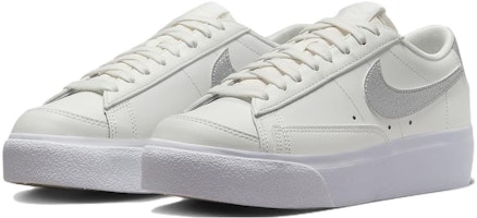 (W) ナイキ ブレーザー LOW プラットフォーム "ホワイト/メタリックシルバー" DQ7571-101 Lookbook (W) ナイキ ブレーザー LOW プラットフォーム "ホワイト/メタリックシルバー" DQ7571-101