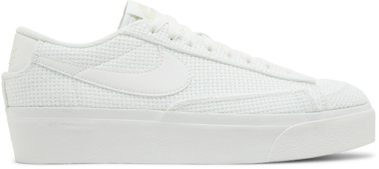 nike-blazer-low-platform-essential-summit-white-woven-wmns