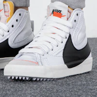 Order (W) Nike Blazer Mid 77 Jumbo ''Weiß Schwarz Sail'' DQ1471-100