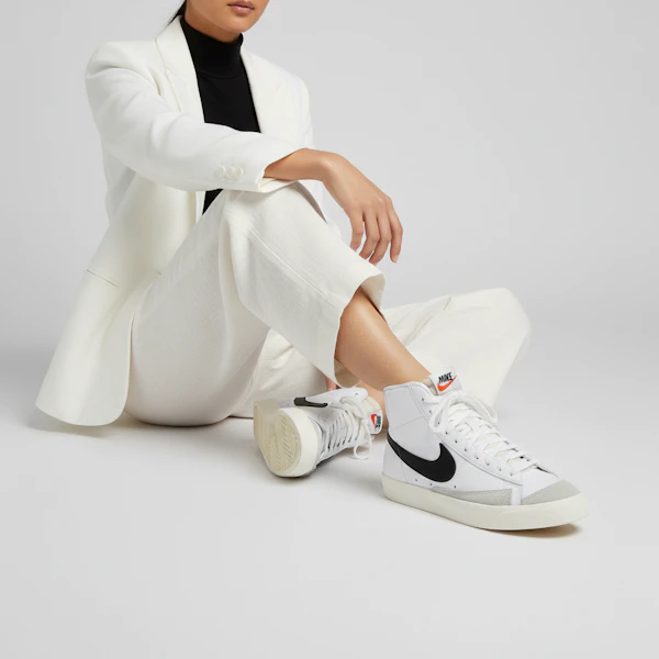 (W) Nike Blazer Mid 77 Vintage 'Putih Hitam' CZ1055-100 Order (W) Nike Blazer Mid 77 Vintage 'Putih Hitam' CZ1055-100