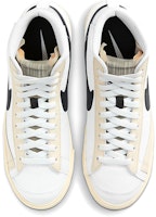 (W) Nike Blazer Mid '77 'Barcode' Sepatu Sneakers Pria DD6621-100 Shop (W) Nike Blazer Mid '77 'Barcode' Sepatu Sneakers Pria DD6621-100