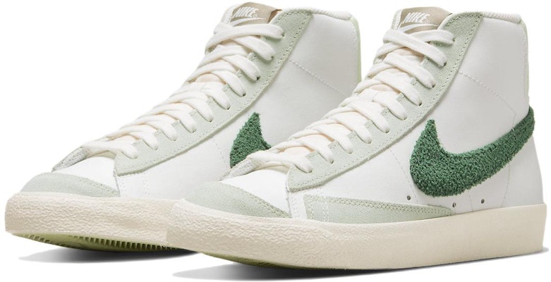 (W) Nike Blazer Mid '77 'Chenille Swoosh - Blanco Verde Gorge' DX8959-100 Lookbook (W) Nike Blazer Mid '77 'Chenille Swoosh - Blanco Verde Gorge' DX8959-100