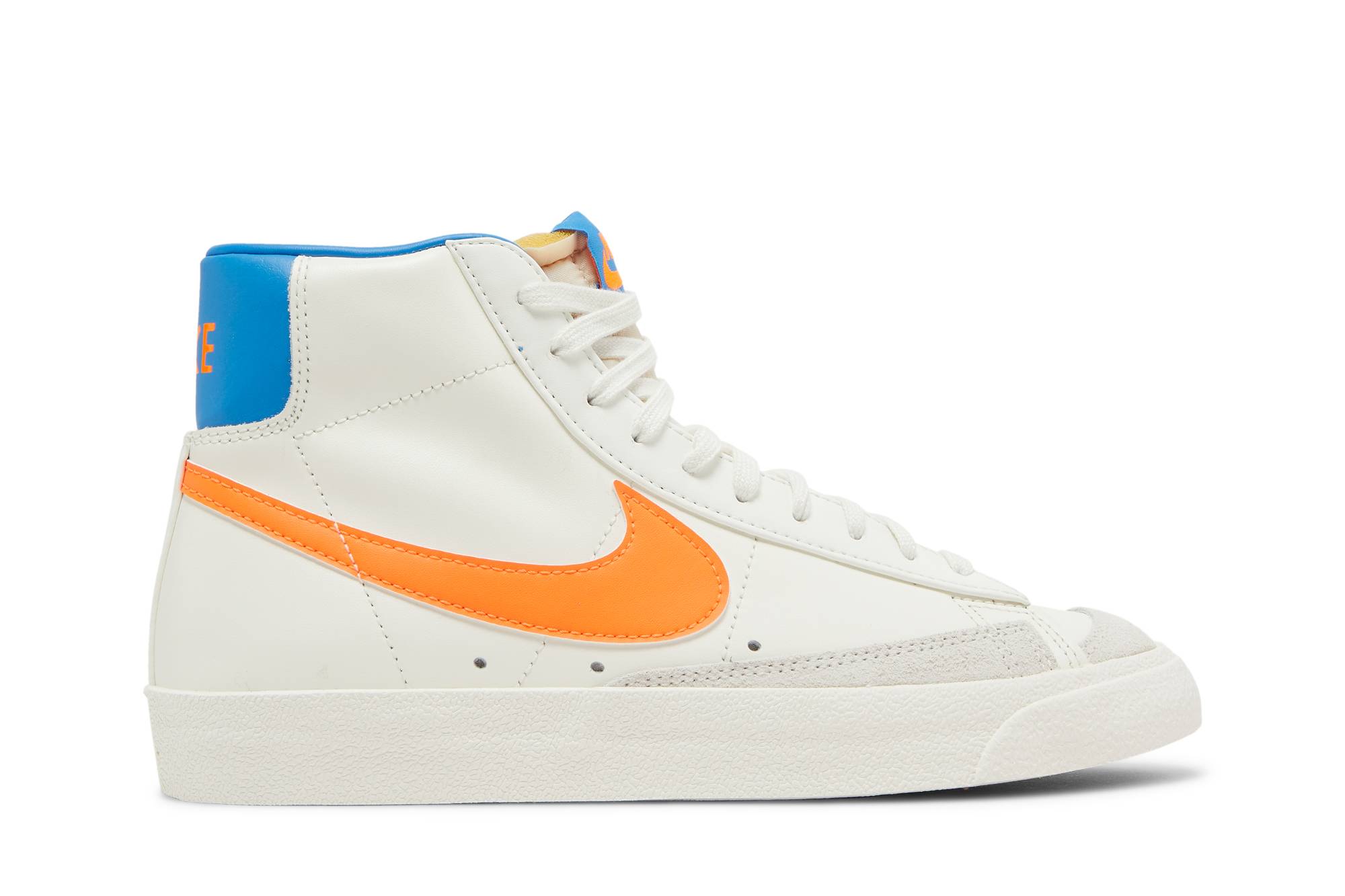 Buy (W) Nike Blazer Mid '77 'Sail Total Orange' Pria/Wanita Sneakers DQ4692-100