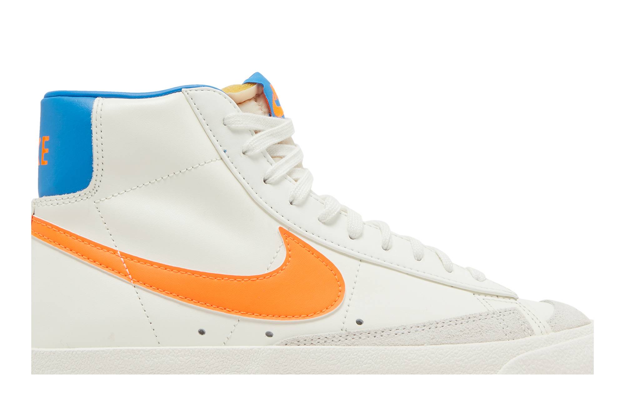 Order (W) Nike Blazer Mid '77 'Sail Total Orange' Pria/Wanita Sneakers DQ4692-100