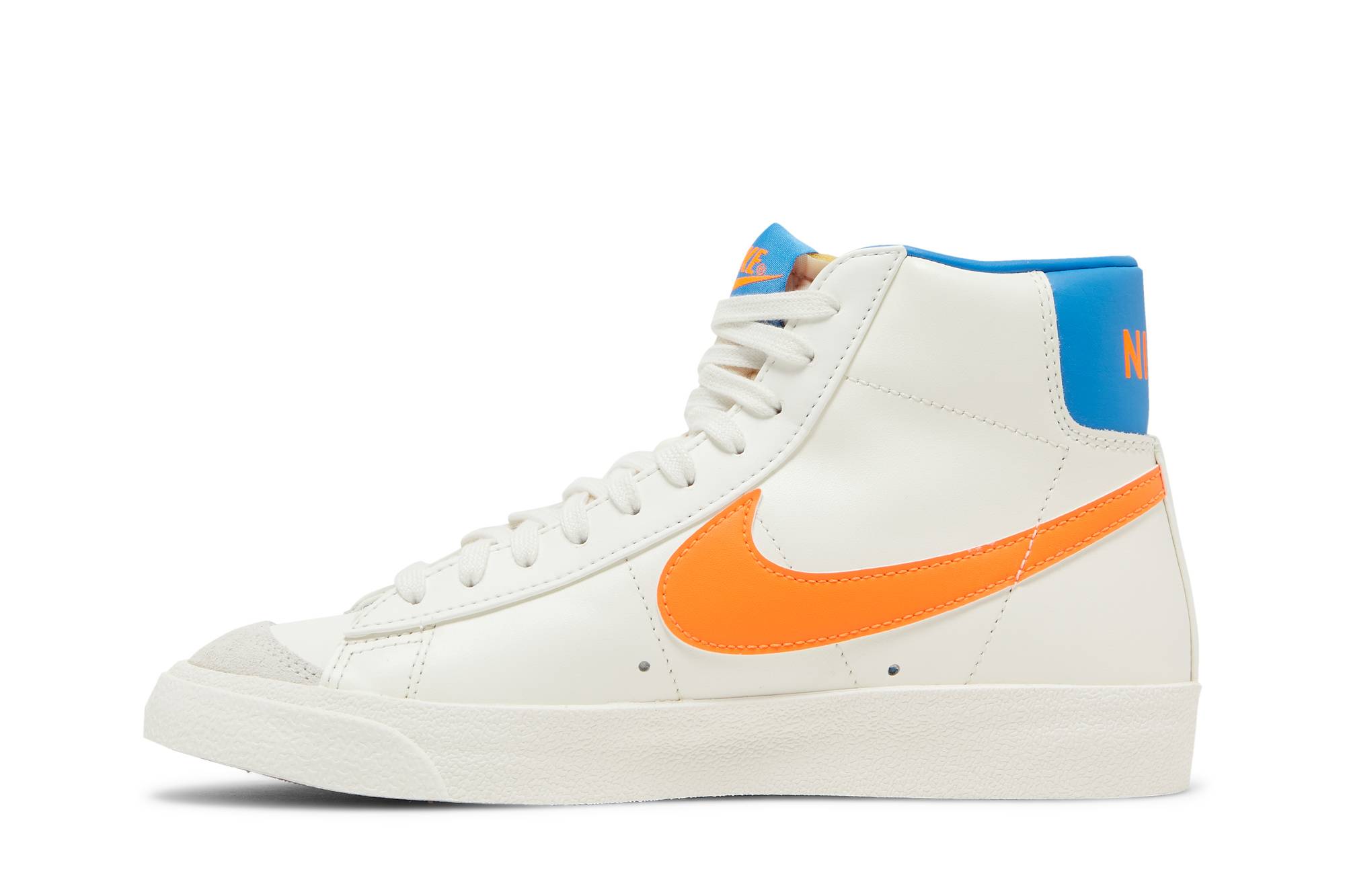 Lookbook (W) Nike Blazer Mid '77 'Sail Total Orange' Pria/Wanita Sneakers DQ4692-100