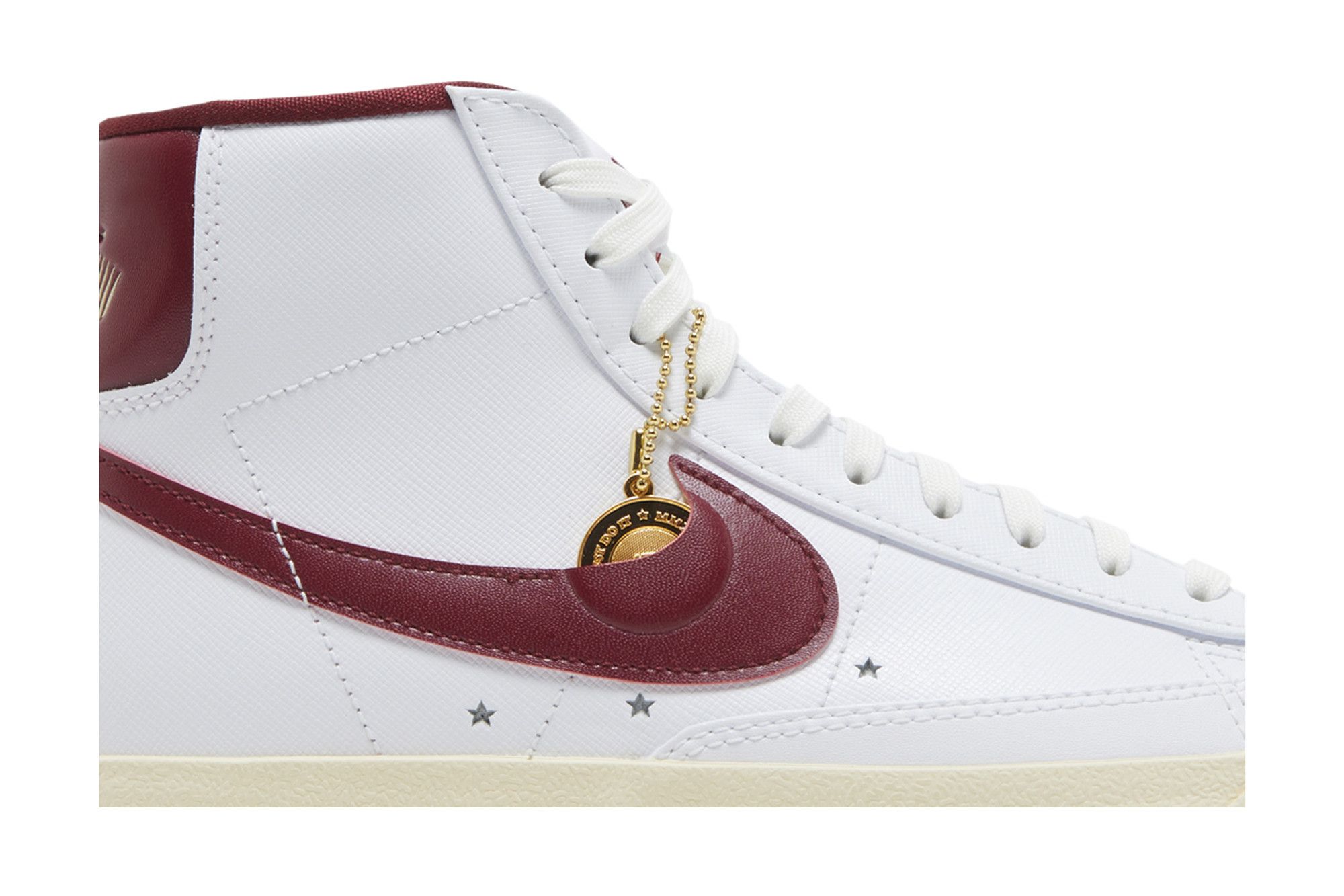 Lookbook (W) Nike Blazer Mid ''77 ''Sisterhood'' Damen Sneakers DV7003-100