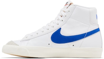 (W) 耐克开拓者中帮 '77 白色竞速蓝 CZ1055-103 Lookbook (W) 耐克开拓者中帮 '77 白色竞速蓝 CZ1055-103