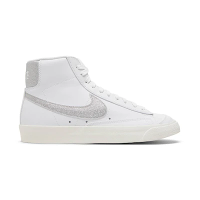 (W) Nike Blazer Mid '77 Essential 'White Metallic Silver'