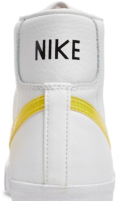 Nike Blazer 中筒 “黃色勾勾” 白黃 Sizing Nike Blazer 中筒 “黃色勾勾” 白黃