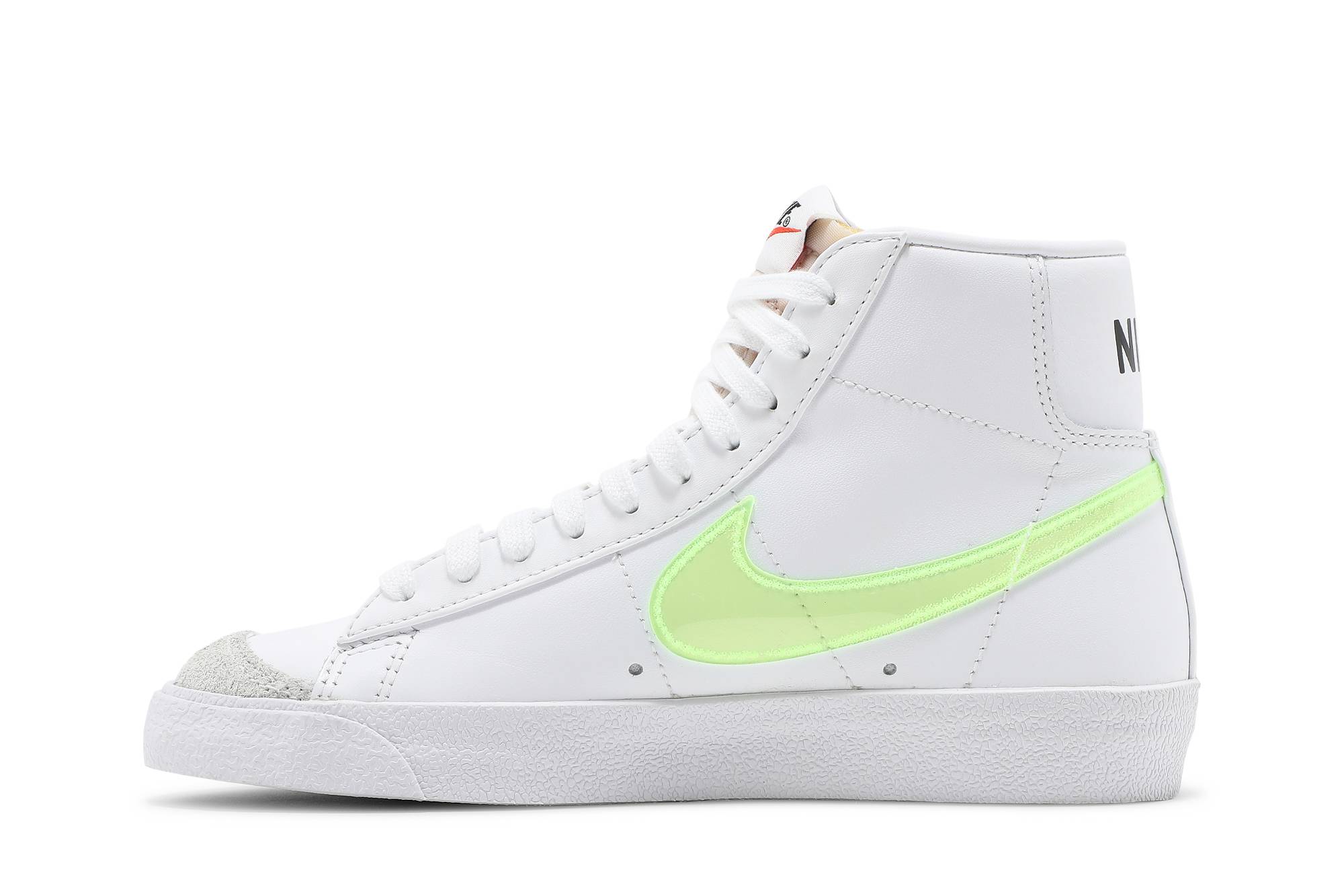 Lookbook (W) Nike Blazer Mid '77 Essential 'Blanco Volt' DJ3050-100