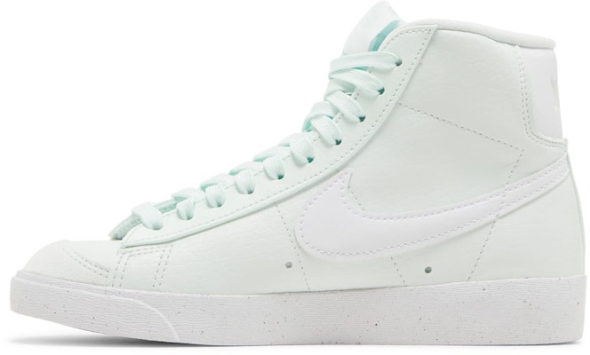 (W) Nike Blazer Mid '77 Next Nature 'Hijau Pudina' DQ4124-300 Lookbook (W) Nike Blazer Mid '77 Next Nature 'Hijau Pudina' DQ4124-300