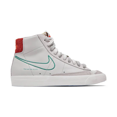 (W) Nike Blazer Mid '77 SE 'First Use - Green Noise'