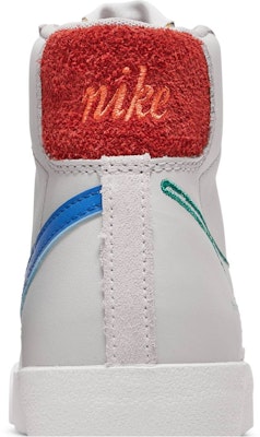 (W) 여성용 나이키 블레이저 미드 '77 SE '퍼스트 유즈 - 그린 노이즈' DH6757-001 DH6757-001 Sizing (W) 여성용 나이키 블레이저 미드 '77 SE '퍼스트 유즈 - 그린 노이즈' DH6757-001 DH6757-001