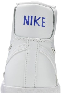 (W) Nike Blazer Mid '77 SE 'Sisterhood - Putih Perak Metalik' CZ4627-100 Sizing (W) Nike Blazer Mid '77 SE 'Sisterhood - Putih Perak Metalik' CZ4627-100