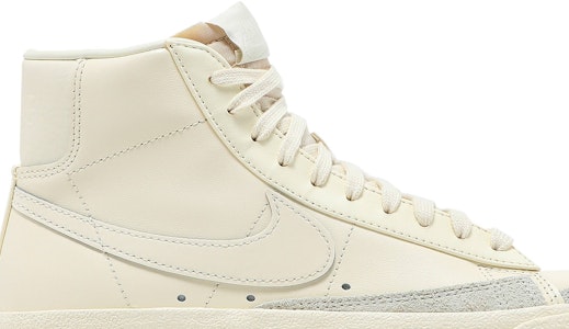 耐吉 Blazer Mid 77 潮流百搭 休閒 中幫 板鞋 女款 米黃 Order 耐吉 Blazer Mid 77 潮流百搭 休閒 中幫 板鞋 女款 米黃