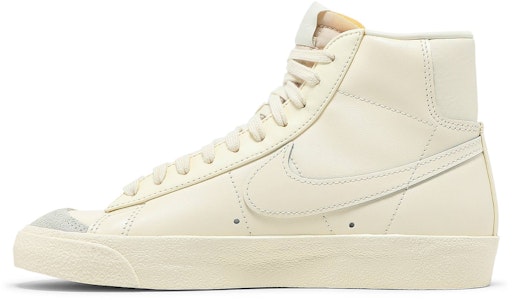 耐吉 Blazer Mid 77 潮流百搭 休閒 中幫 板鞋 女款 米黃 Lookbook 耐吉 Blazer Mid 77 潮流百搭 休閒 中幫 板鞋 女款 米黃