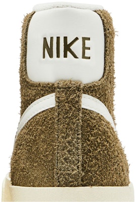 (W) Nike Blazer Mid '77 Vintage 'Olive Suede' Lelaki Wanita Kasut Suede Hijau DV7006-201 Sizing (W) Nike Blazer Mid '77 Vintage 'Olive Suede' Lelaki Wanita Kasut Suede Hijau DV7006-201