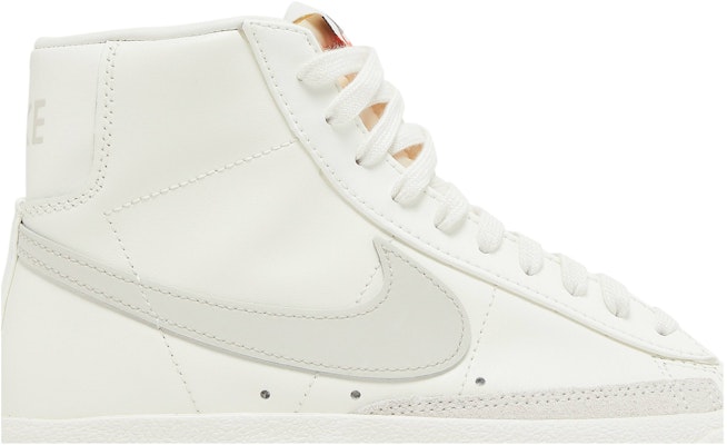 (女款)Nike Blazer Mid ’77 復古 'Sail Bone' CZ1055-120 Order (女款)Nike Blazer Mid ’77 復古 'Sail Bone' CZ1055-120